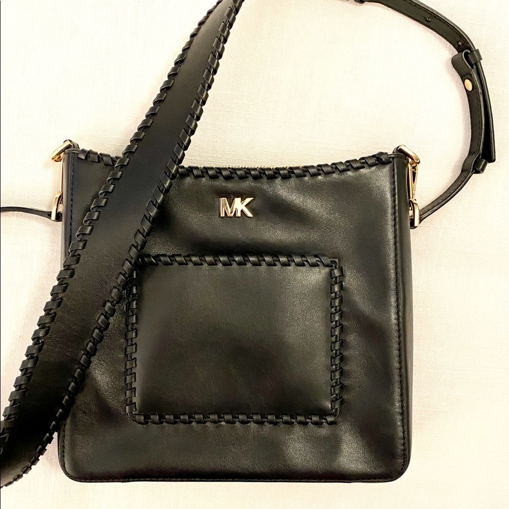 Michael Kors Gloria Whipstich Pocket Swing Pack Crossbody Bag